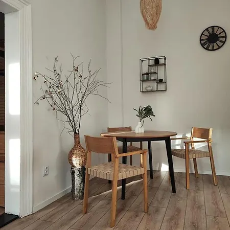 아파트 Yellow 클루지나포카