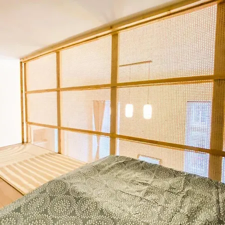 Apartment Yellow *
