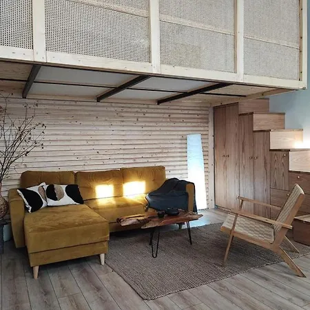 Yellow 아파트 클루지나포카